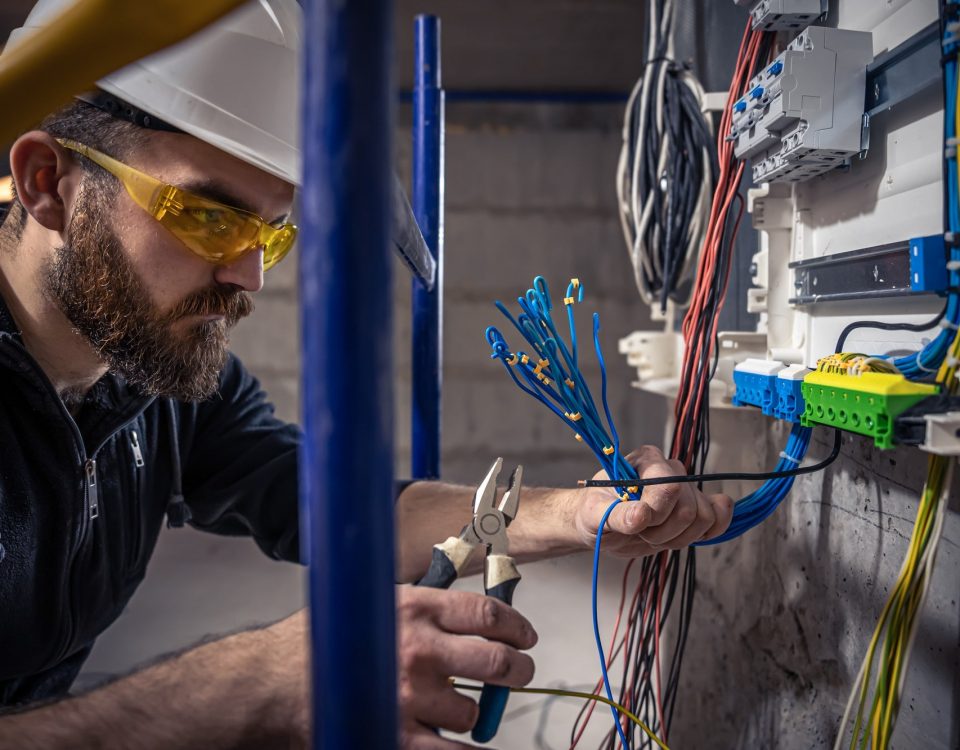 גנרטור חירום בבניין