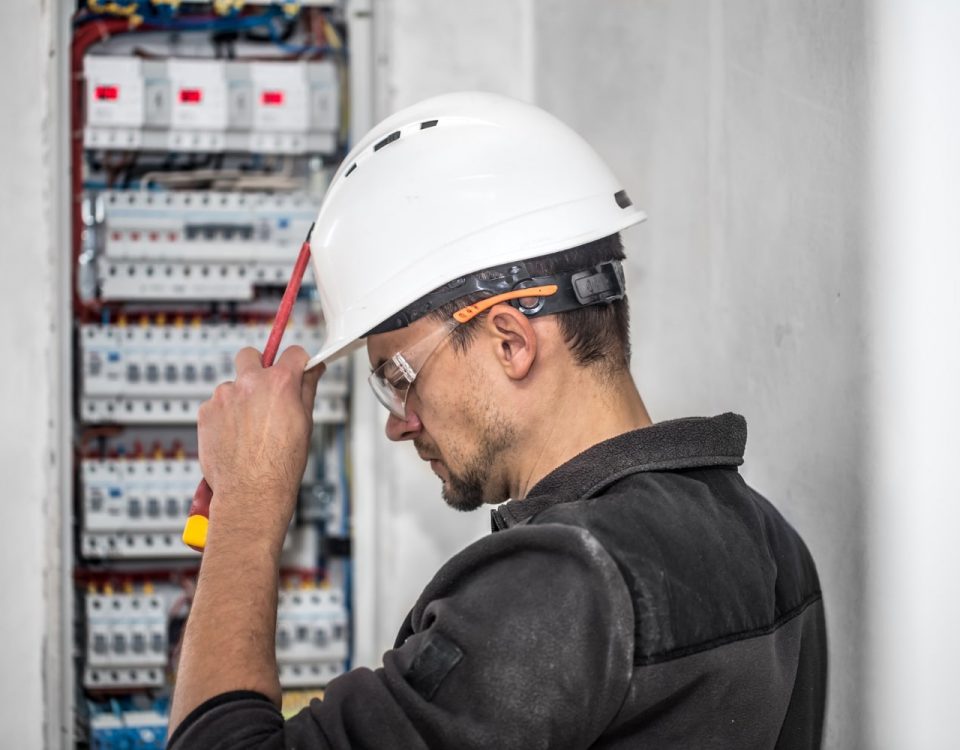 חיבור גנרטור לרשת ביתית