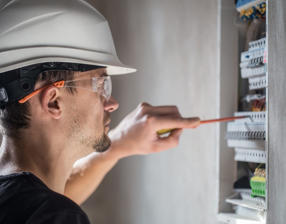 חיבור גנרטור חירום לבית פרטי